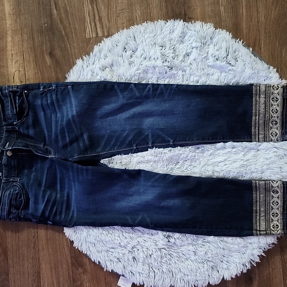 Women’s WHBM Jeans Size 10 Straight Crop Embellished Hem - Picture 6 of 7